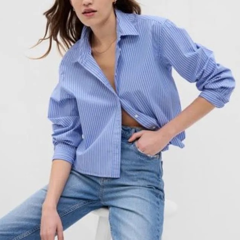 Gap Cropped 100% Cotton Button Down Blue and White Stripe Medium Tall (A)